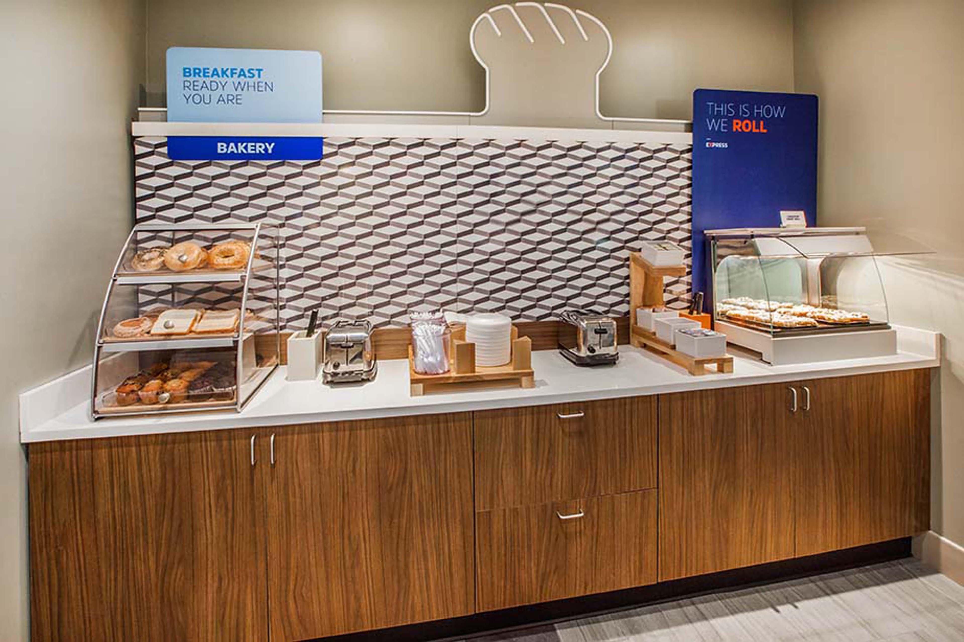 Holiday Inn Express Hotel & Suites Santa Cruz By Ihg Екстер'єр фото