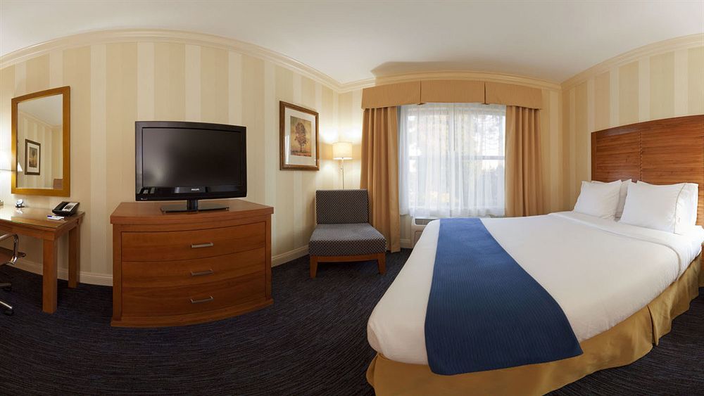 Holiday Inn Express Hotel & Suites Santa Cruz By Ihg Екстер'єр фото
